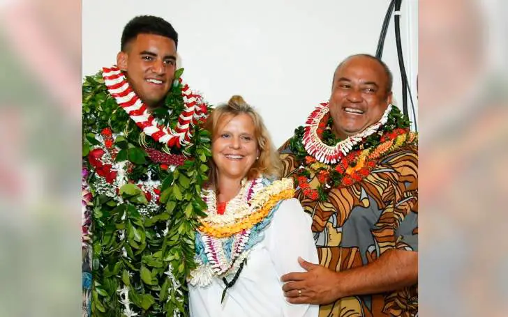 Alana Deppe Mariota with her husband and son.