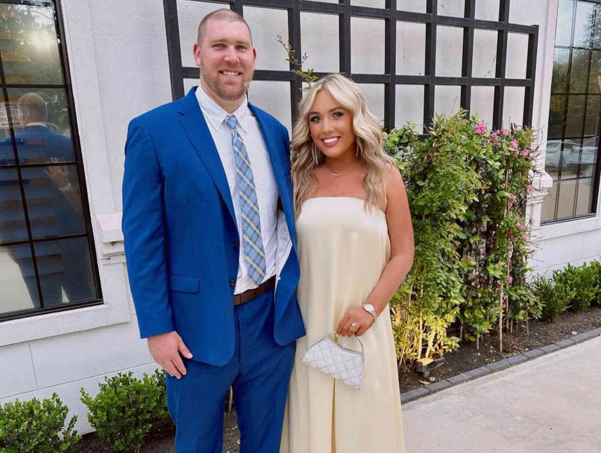 Bengals Offensive Guard Max Scharping is Happily Married with Child