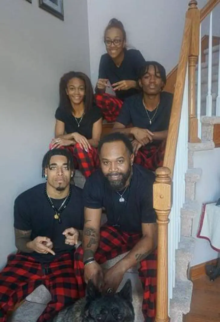 Jarie Alexander with his family.