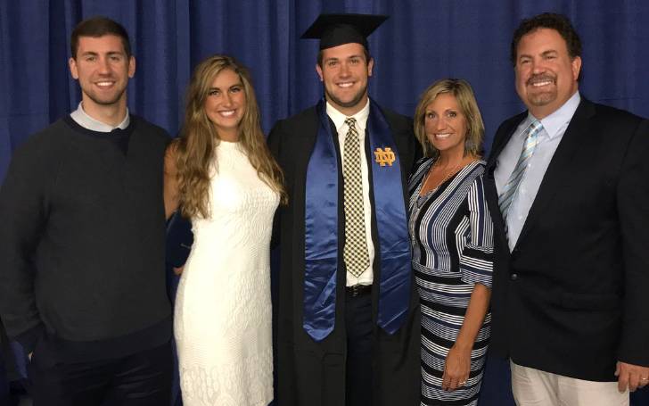Quenton Nelson's girlfriend Laura Bars with her family
