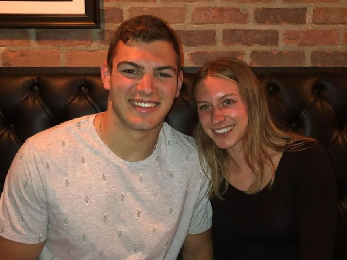 Cole Kmet with his girlfriend Emily Jarosz at a restaurant