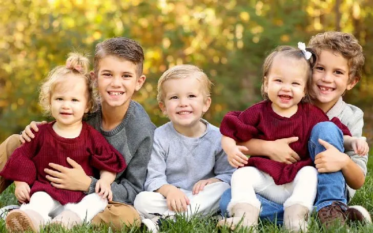 Graham Gano and Brittany Gano's five children at a photoshoot