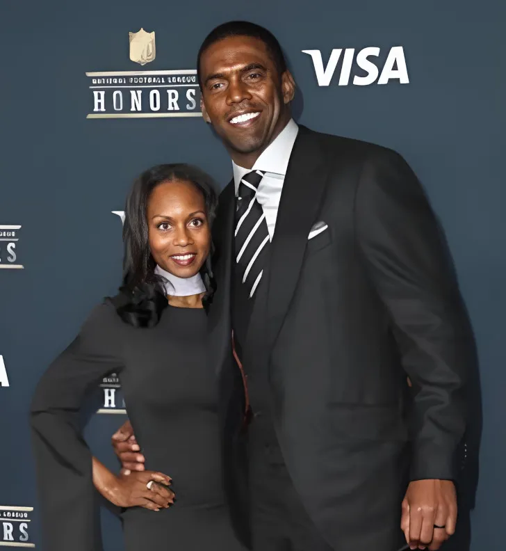 Randy Moss with his wife, Lydia Moss