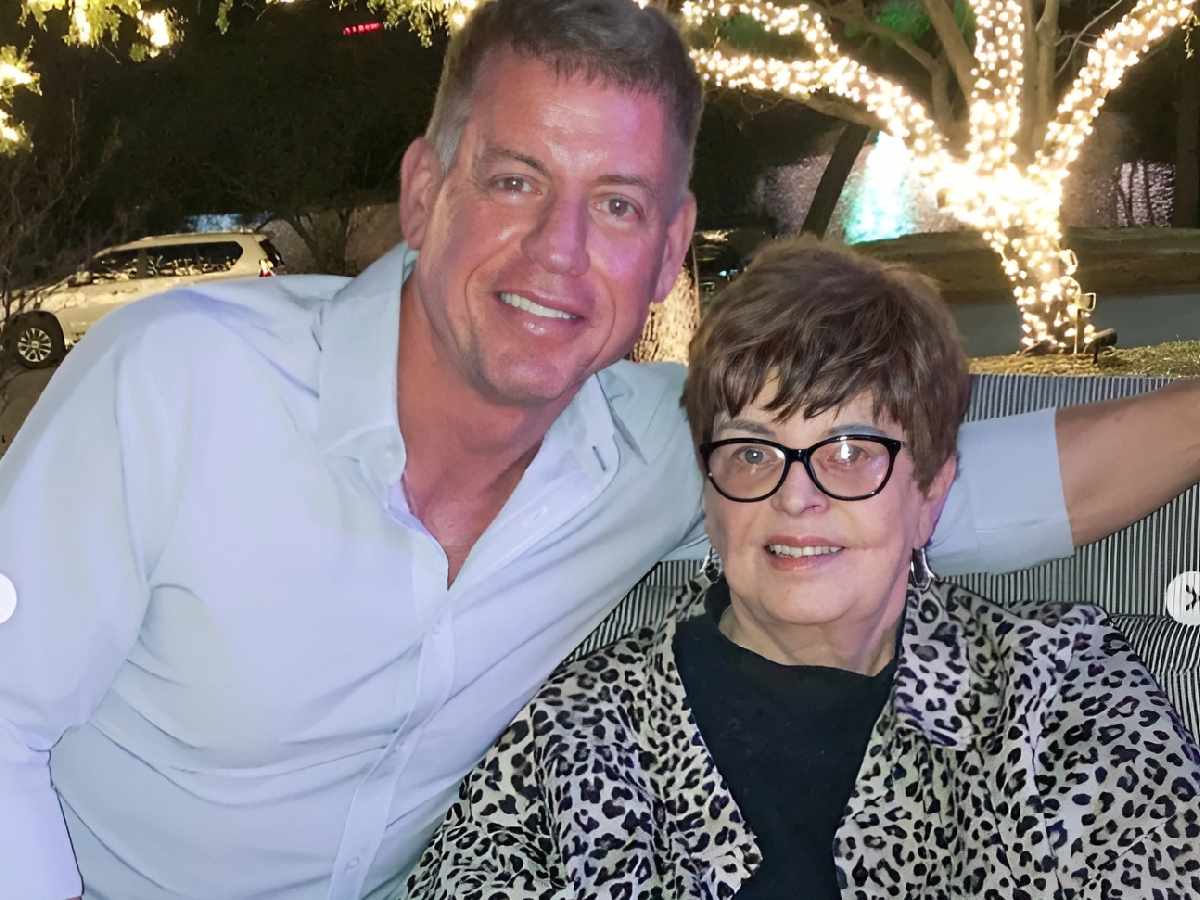 Late Charlyn Aikman and her son Troy Aikman