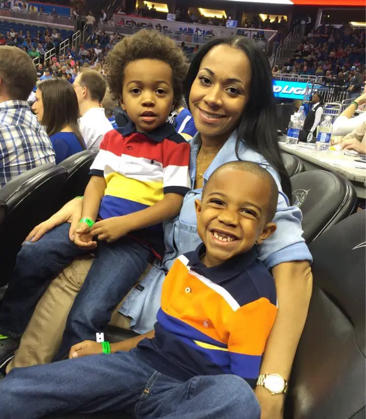 april woodson along with her kids.