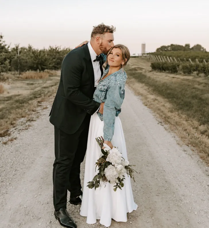 Frank Ragnow and his wife Lucy Rogers Ragnow in their wedding.