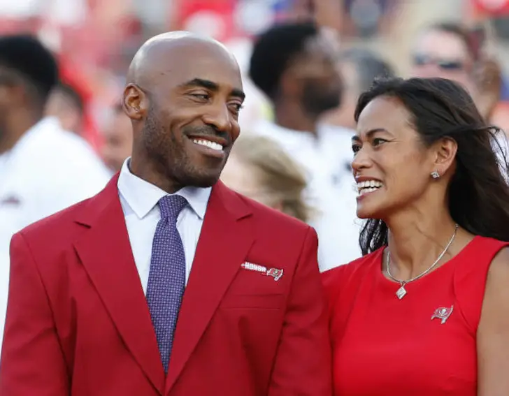 Ronde Barber's wife, Claudia Barber works in the marketing field